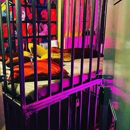 Secret Room Votre Love Room Coquine Et Insolite En Espace Privatif A Турне Экстерьер фото